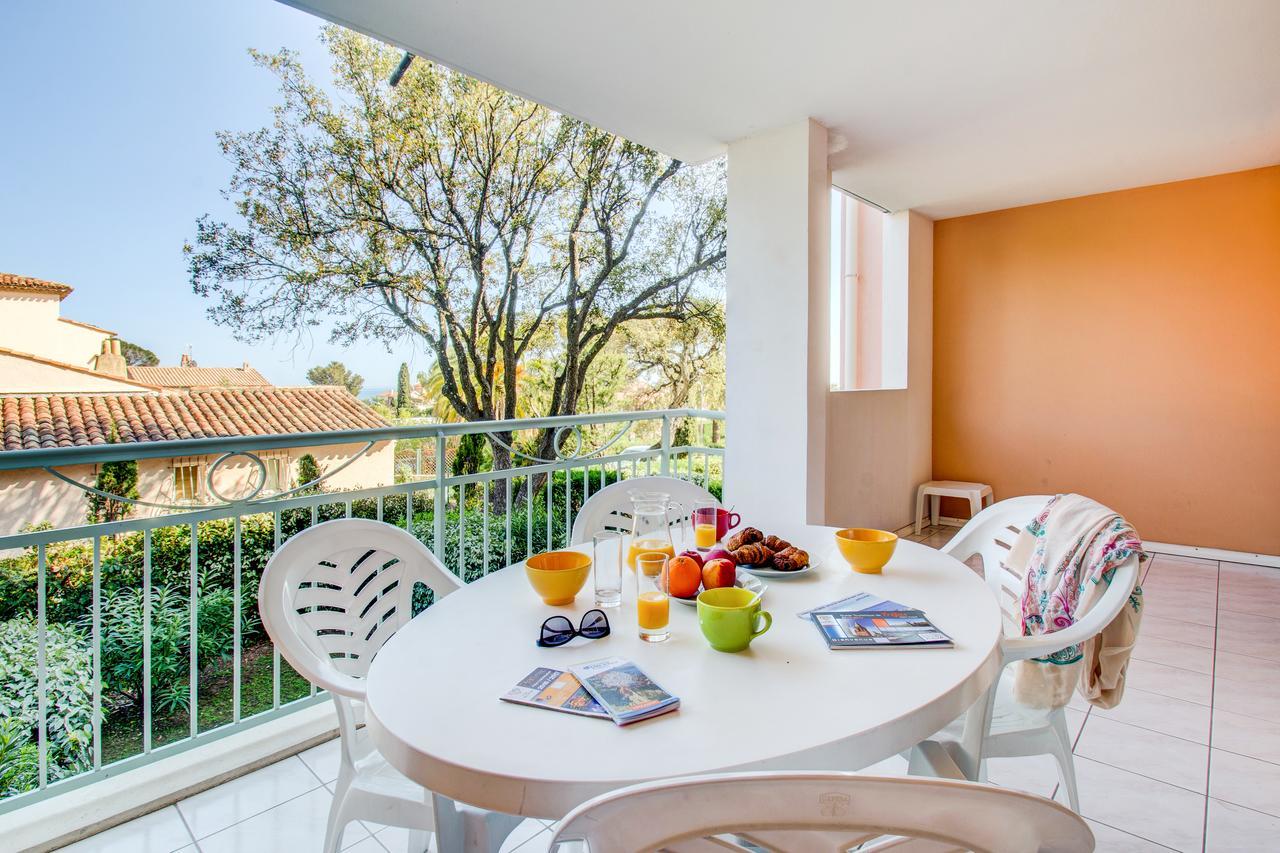 Vacanceole - Les Calanques Du Parc Frejus Bagian luar foto